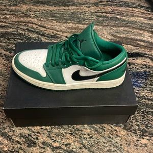 Jordan 1 Low pine green size 8